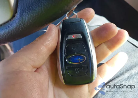 2015 Subaru Legacy 3.6R Limited z USA, uszkodzony, nr VIN 4S3BNEN66F3024881